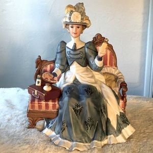 1992 Mrs. Albee Figurine